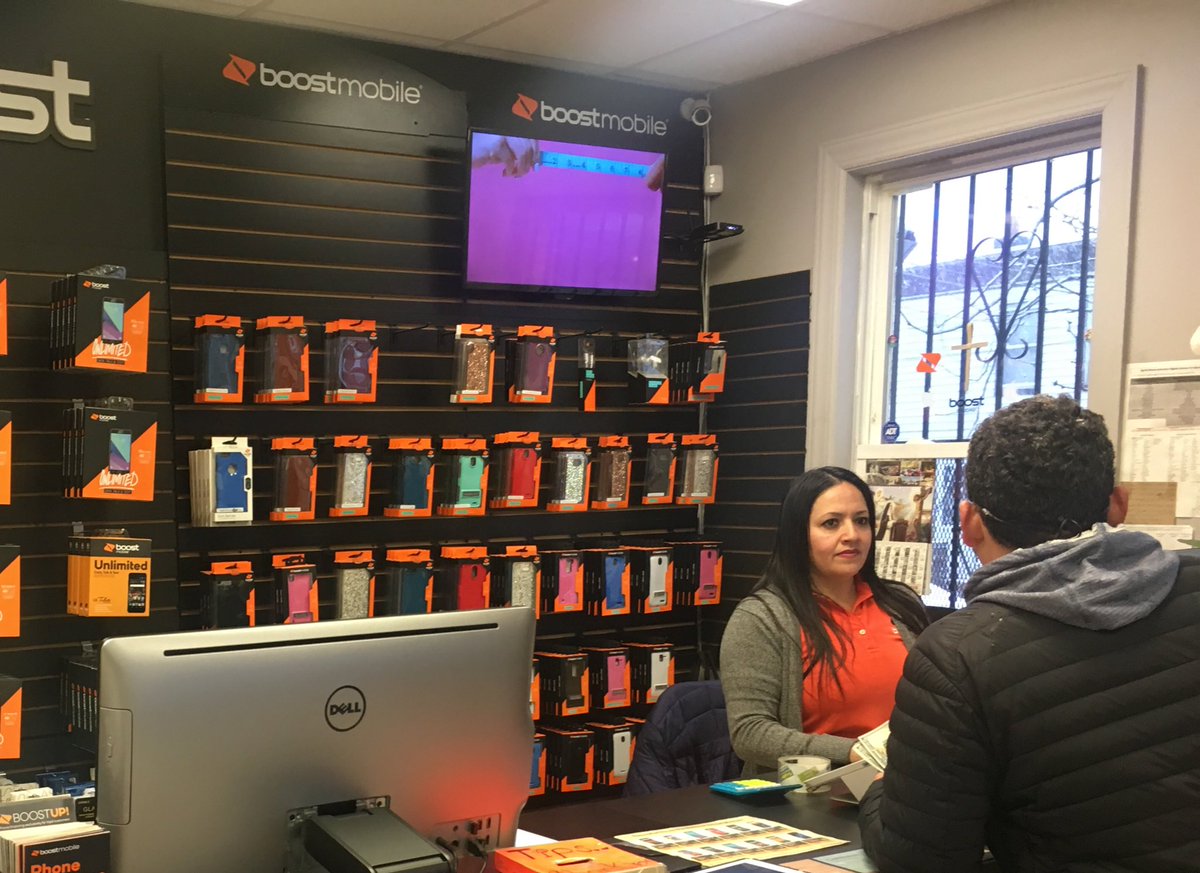 marco_Marceco's tweet photo. Snow, Rain or Shine HQ Wireless is open and committed to hit goals this month. #boostmobile #iphonepromo https://t.co/0SJxkvQSxN