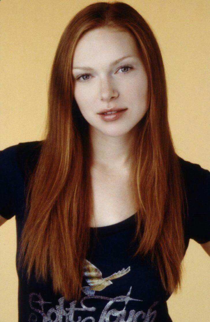 Wishing a happy 37th birthday today to Laura Prepon! 