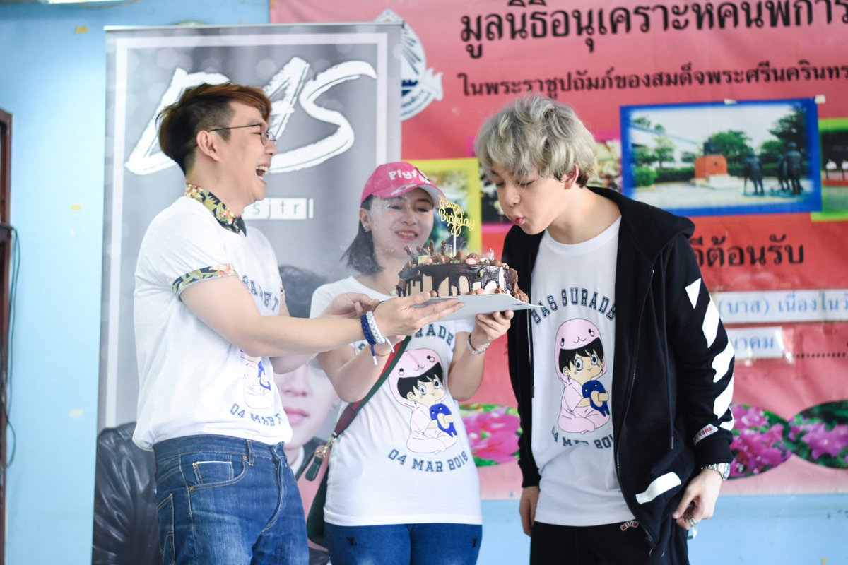 Birthdaywithbas's tweet photo. ( 03.03.2018 )
ทำบุญวันคล้ายวันเกิดน้องบาส
ณ มูลนิธิอนุเคราะห์คนพิการ ในพระราชูปถัมภ์ฯ  💙 

#19thHappyBasDay 
#บาสเด็กอ้วนที่แท้จริง https://t.co/bUwJXSTvwl