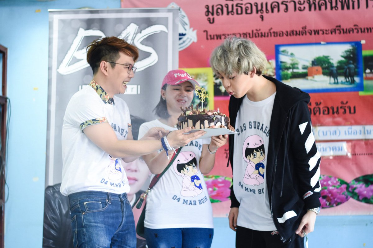 Birthdaywithbas's tweet photo. ( 03.03.2018 )
ทำบุญวันคล้ายวันเกิดน้องบาส
ณ มูลนิธิอนุเคราะห์คนพิการ ในพระราชูปถัมภ์ฯ  💙 

#19thHappyBasDay 
#บาสเด็กอ้วนที่แท้จริง https://t.co/bUwJXSTvwl