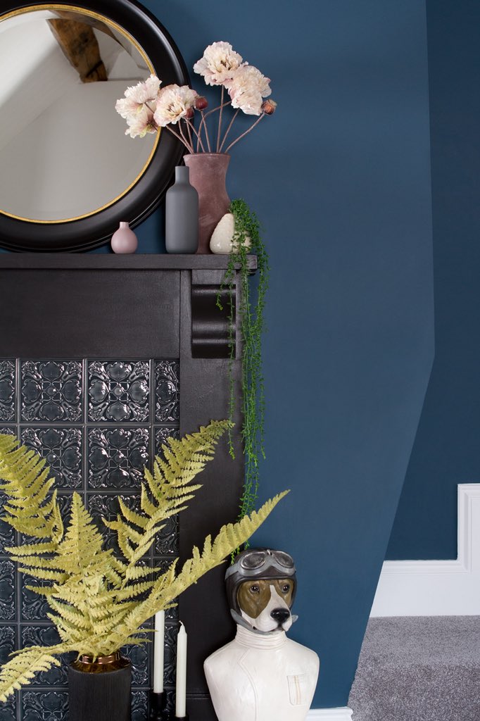 A quick snap of a bedroom we recently completed... I was so very sad to say goodbye to Peter (the pilot pooch bust), what a gent he was! 🐶
 #housetour #modernhome #interior #interiordesign #deco #instadecor #homedecor #interiordesign #interiorstyling #decor #homeinspo