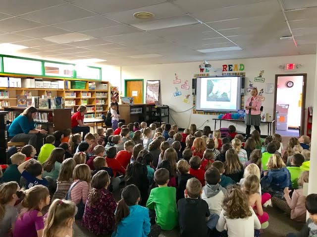 SchDistofMilton's tweet photo. Hey @SuperinTIMdent, our AWESOME students+staff @gomiltonwest enjoyed an AMAZING visit with children's author Lisa Wheeler this morning. #SDMReads #MiltonPride https://t.co/2bFgZoPu0e