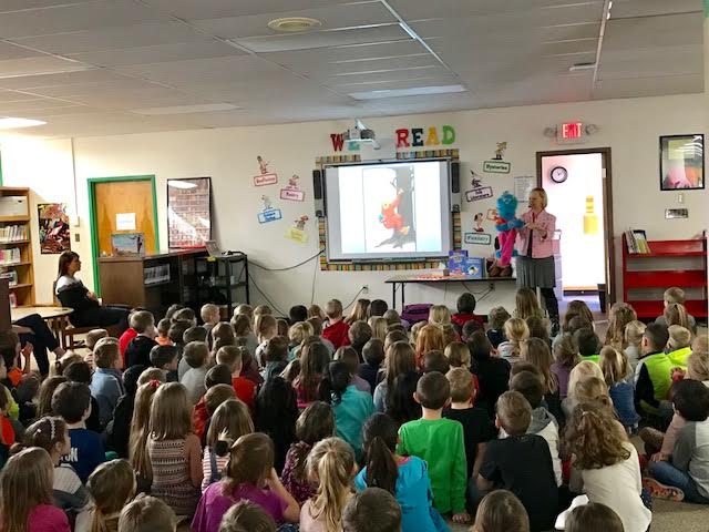 SchDistofMilton's tweet photo. Hey @SuperinTIMdent, our AWESOME students+staff @gomiltonwest enjoyed an AMAZING visit with children's author Lisa Wheeler this morning. #SDMReads #MiltonPride https://t.co/2bFgZoPu0e