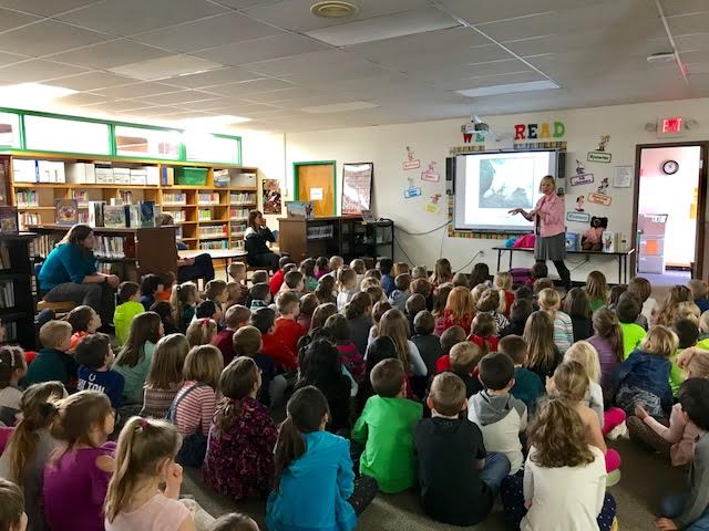 SchDistofMilton's tweet photo. Hey @SuperinTIMdent, our AWESOME students+staff @gomiltonwest enjoyed an AMAZING visit with children's author Lisa Wheeler this morning. #SDMReads #MiltonPride https://t.co/2bFgZoPu0e