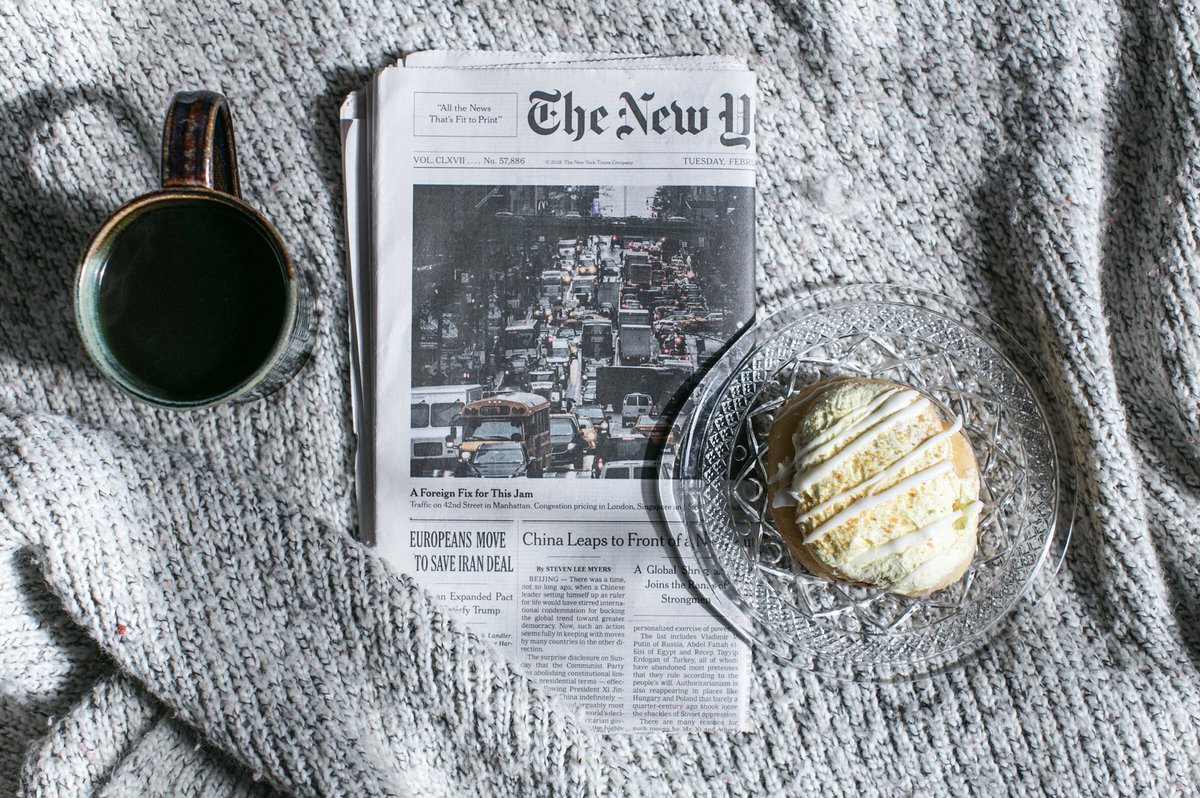 beilersdonuts's tweet photo. Happiness is waking up and seeing that it’s snowing outside. Also, happiness is doughnuts. ❄️🍩 #Beilers #SnowDay https://t.co/cgOh8lJdHd