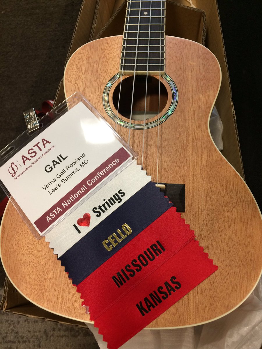 SLMSOrch's tweet photo. Rockin the UKE at National ASTA with @duanemusic. Thank you @Johnsonstring. #learningforlife #ASTA2018 https://t.co/kpnI7t6HAw