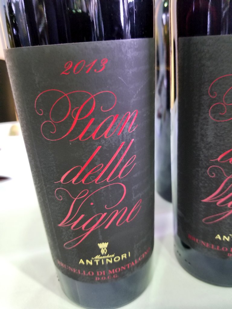 MTLWINEGUY's tweet photo. Starting with the classics @AntinoriFamily @FattoriaBarbi @CaparzoWines #piandellevigne #barbibrunello #caparzoriserva #lacaduta #2013 #2012 #2015 @ConsBrunello #benvenutobrunello https://t.co/HvHOmRRWxb