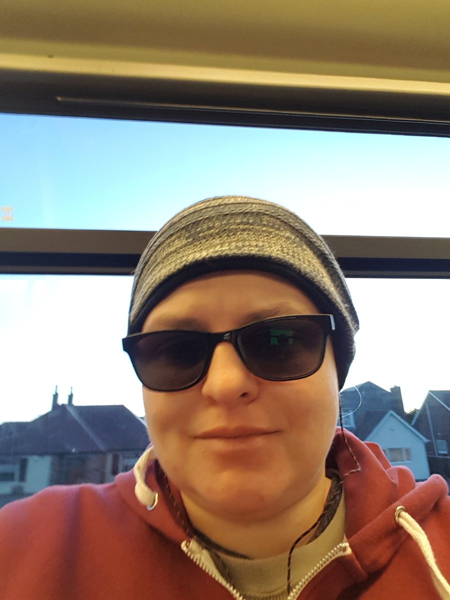 BeastlyBeck's tweet photo. Bus wanker moments lol. Trying to look cool #notworked #cool https://t.co/6e8ZE1Uusv