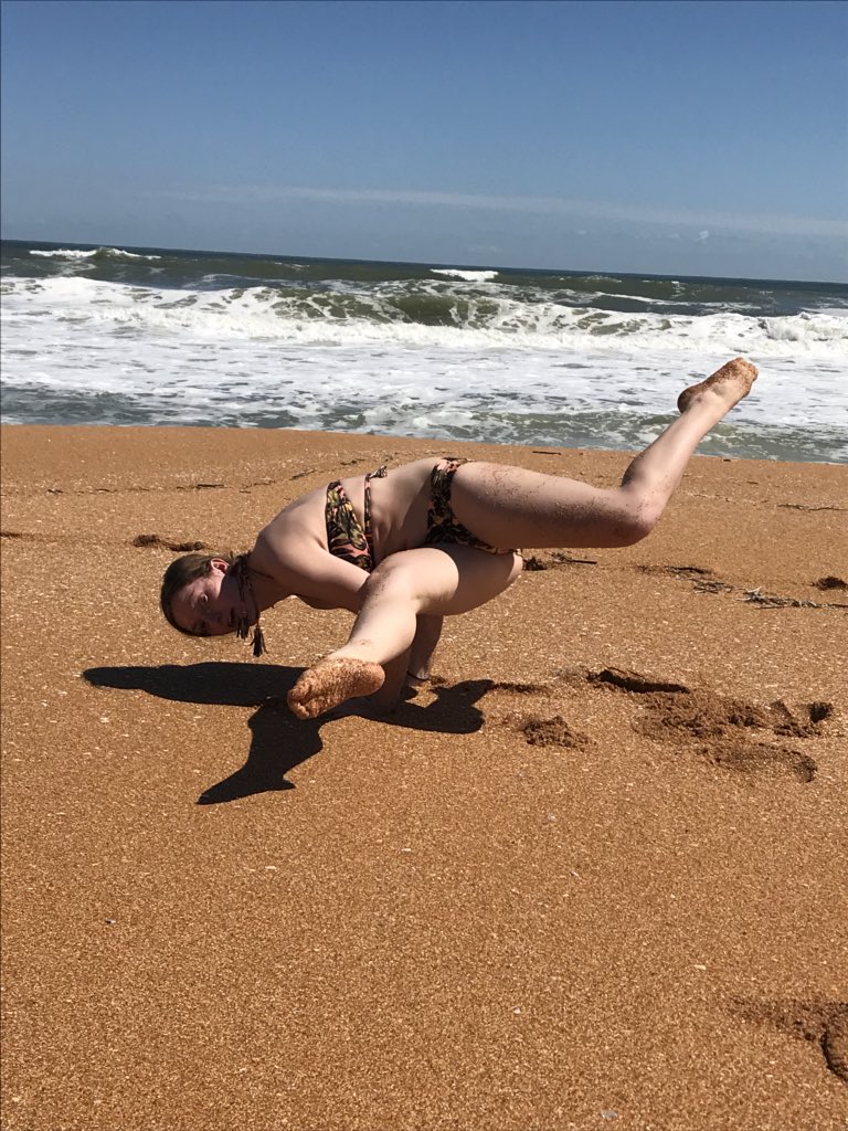 MadiVanWinkle's tweet photo. Arm balances on arm balances https://t.co/VEfzbC8IOK