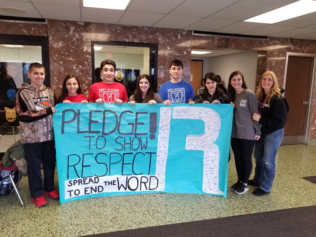 BCTMurphy's tweet photo. #WeArePlainedge #BestBuddies pledge to "spread the word to end the word" https://t.co/JkuaAmlEST