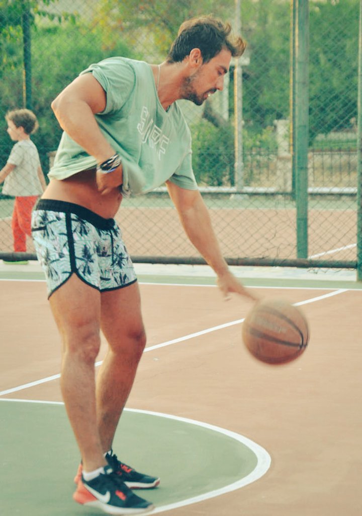 BestOfIbo's tweet photo. 🏀🤾‍♂️
 #İbrahimÇelikkol #SiyahBeyazAşk #AsFer https://t.co/HeKVnOwaX9