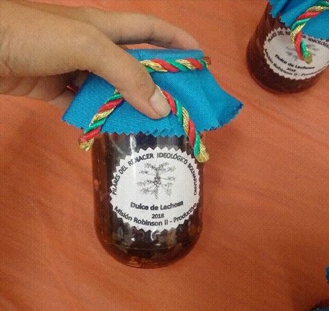 LaAranera's tweet photo. .@NicolasMaduro .@JauaMiranda .@HectoRodriguez .@alcaldejvra Patriotas del ambiente PILARES DEL RENACER IDEOLÓGICO BOLIVARIANO sin el apoyo d @RobinsonVzla y las autoridades del municipio Sucre del estado Miranda culminó socio productivo. Pronto culminarán 6to.g #YoSiPuedoSeguir https://t.co/Rwl5dVvY7g