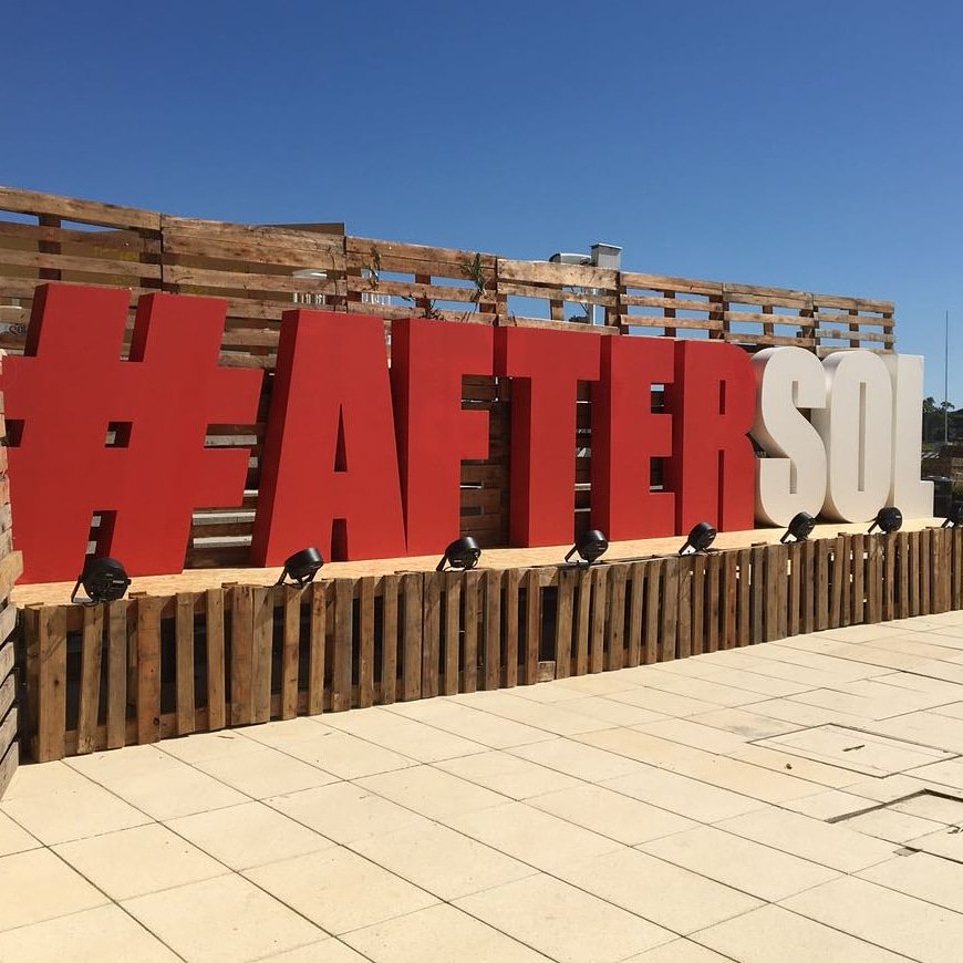 HipodromoArgPal's tweet photo. Esta tarde llega una nueva edición de #aftersol en el #HipodromodePalermo .
Si ya te acreditaste te esperamos a partir de las 19hs.
#Palermo #cervezaSol #after #buenmiércoles https://t.co/d1ZNvokK7i