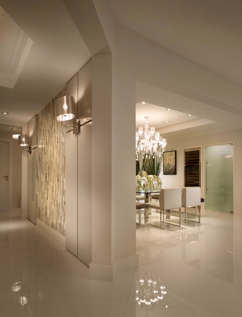IntbyStevenG's tweet photo. Walking into a lap of luxury ✨
#interiorsbysteveng #steveng #interiordesign #design #luxury #luxurious #luxuryliving #southflorida
#luxurydesign #luxuryinteriordesign #soflodesign #soflolife #miamilife #miamidesign #neutral #warm #cozy #inviting #bright #foyer #beige #tones https://t.co/TT9DyyfYur