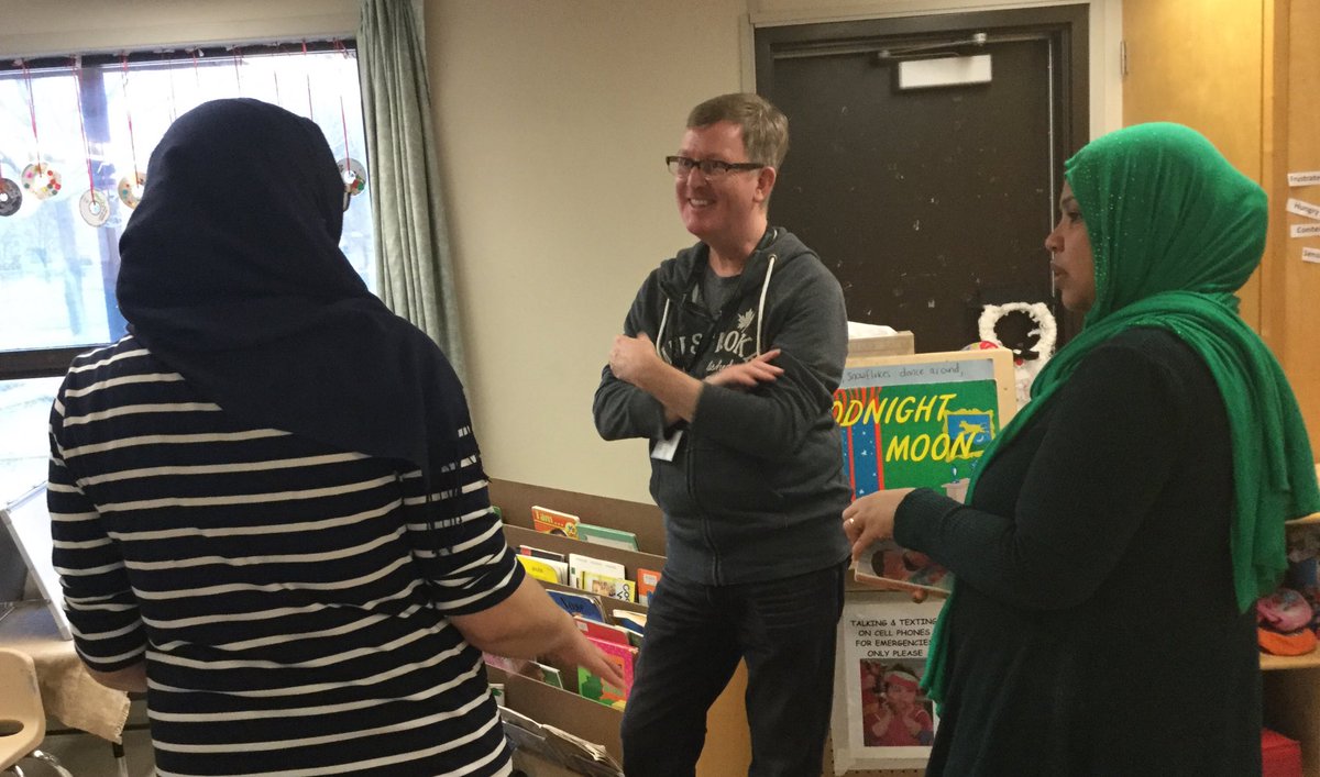 SecordEarlyON's tweet image. Our Early Reading Coach sang &amp;amp; read with us. Chatted w #families about value of #homelanguage #reading @ home. Thx @sbrdow! @EarlyYearsTDSB