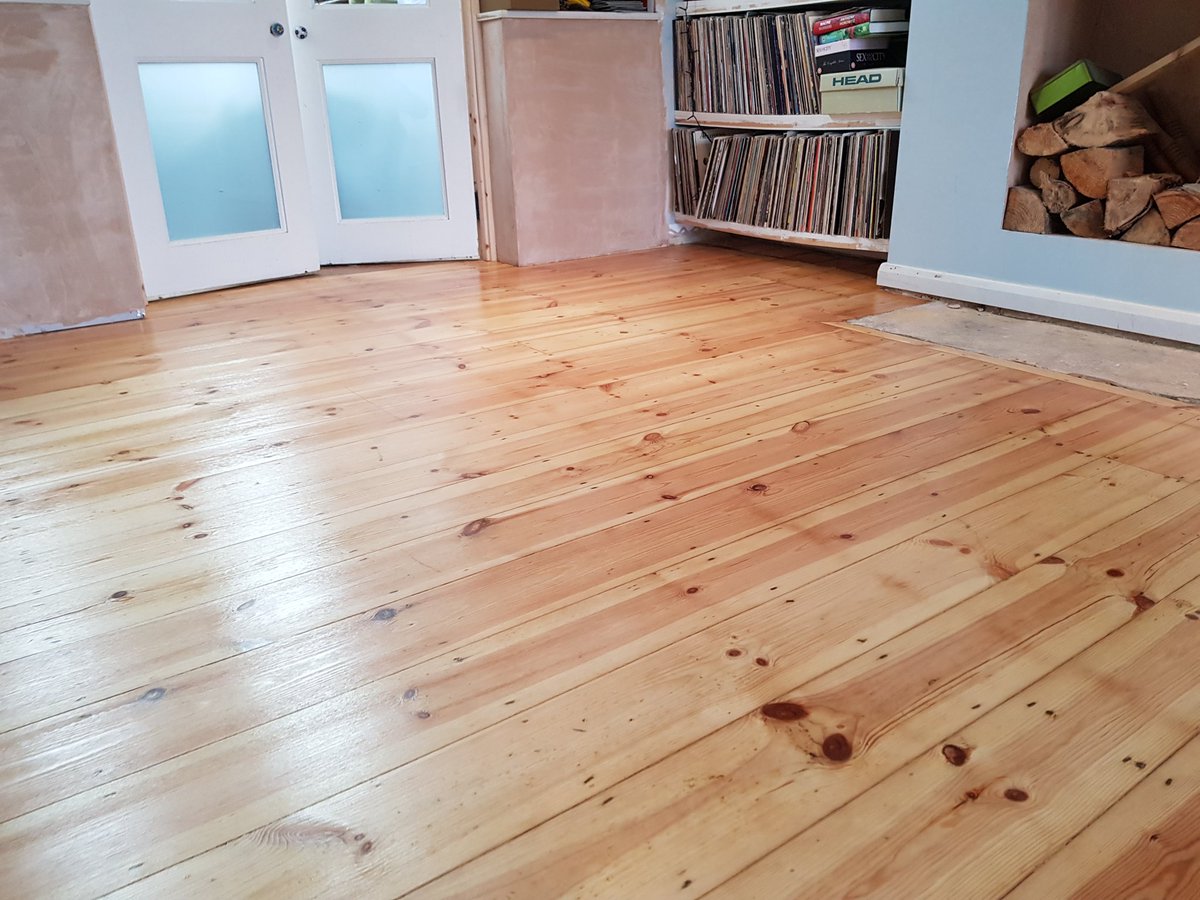 FloorSandersUK's tweet photo. Repaired, Sanded, Filled & Finished with #BonaMega #SouthLondon #Lagler #PineFloor https://t.co/FZ7J0yFFqL