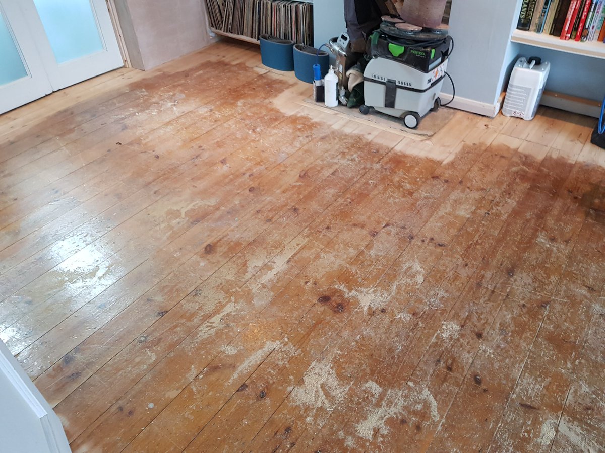 FloorSandersUK's tweet photo. Repaired, Sanded, Filled & Finished with #BonaMega #SouthLondon #Lagler #PineFloor https://t.co/FZ7J0yFFqL