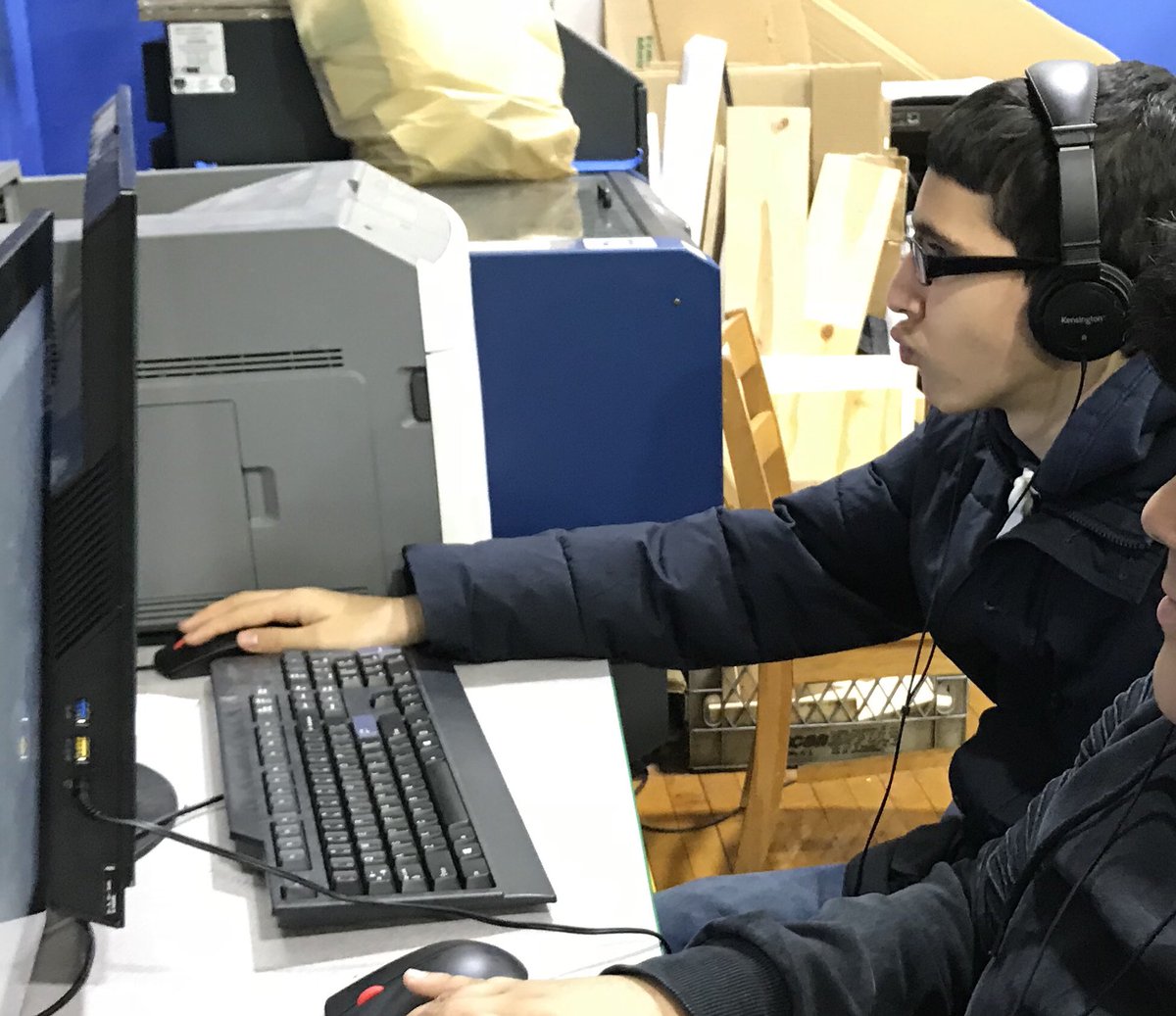 Magnet157's tweet photo. A little snow doesn’t stop our makers! They show up to the Makerspace during lunch for sewing, car design, technology...You name it, they want to make it! @NYCSchools @MagnetSchlsMSA #PS157 #makerspace #sewing #STEMMattersNYC #STEAM #kidsmatter #icandoit #bedstuy #brooklyn #snow https://t.co/x0IPjaxHrU