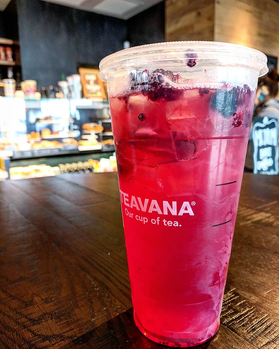ghettoboy247's tweet photo. Just one of those #lofi days, chilling at a random @starbucks with a bespoke berry-acaí drank. #melancholyrelief
#followyours | #N2ition https://t.co/Sr5hO6K9ue