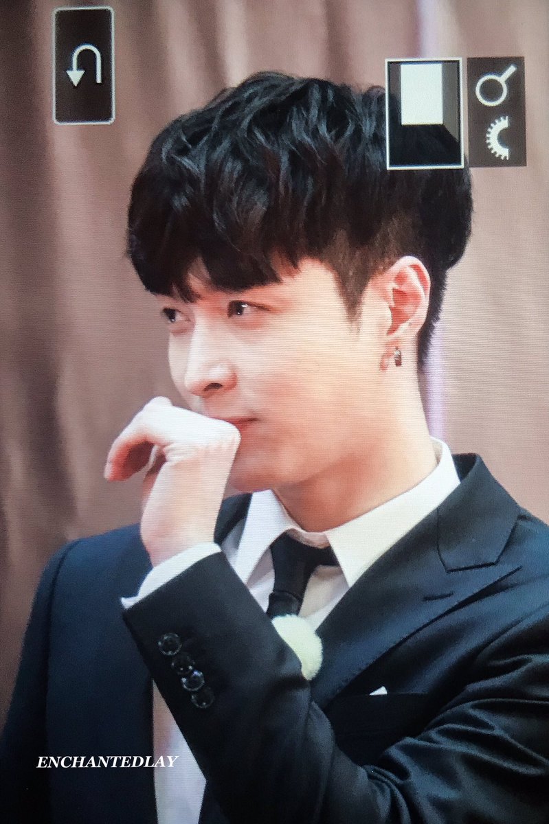 EnchantedLay's tweet image. #Lay #Yixing #张艺兴 #레이  #장이씽 180308 Go Fighting