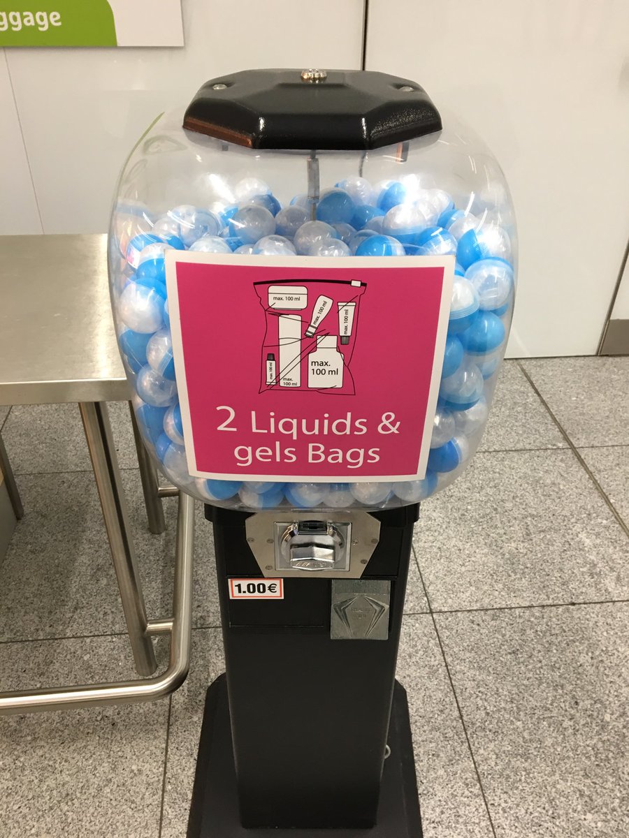 Altitude1600's tweet photo. @BrusselsAirport i hope at that price that your plastic bubbles are #recyclable ! https://t.co/y2wQLoQdQE