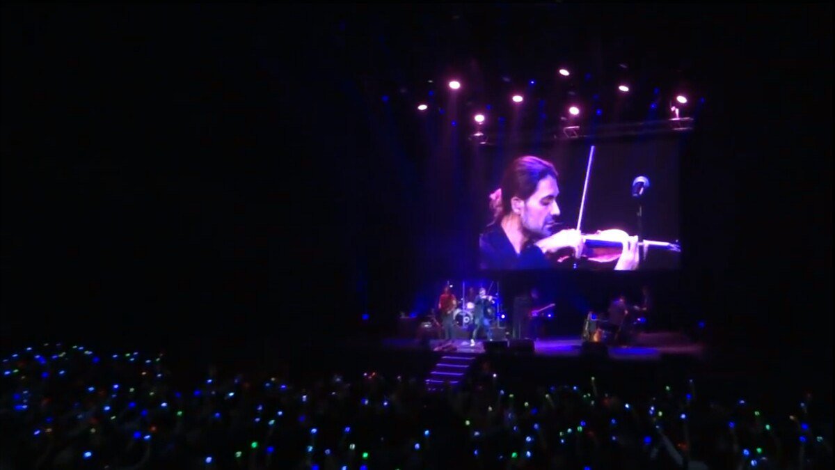Lulenka81's tweet photo. @david_garrett this is such wonderful news about the concert in Moscow! We are all very excited!Tell me, will there be a concert in St. Petersburg? We are waiting for you here! We just need this concert! I hope you're getting better! We love you  and look forward to your return. https://t.co/tFk0IrT1M7
