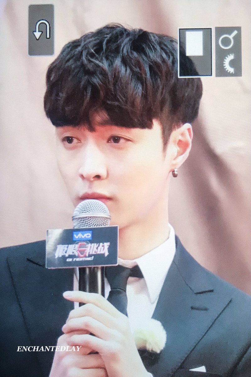 EnchantedLay's tweet image. #Lay #Yixing #张艺兴 #레이  #장이씽 180308 Go Fighting