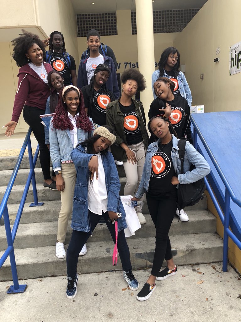 MnwPeerForward's tweet photo. Spring Field Trip 🔥 #PeerForward #CollegeSummitt https://t.co/EDkfA3CjG8