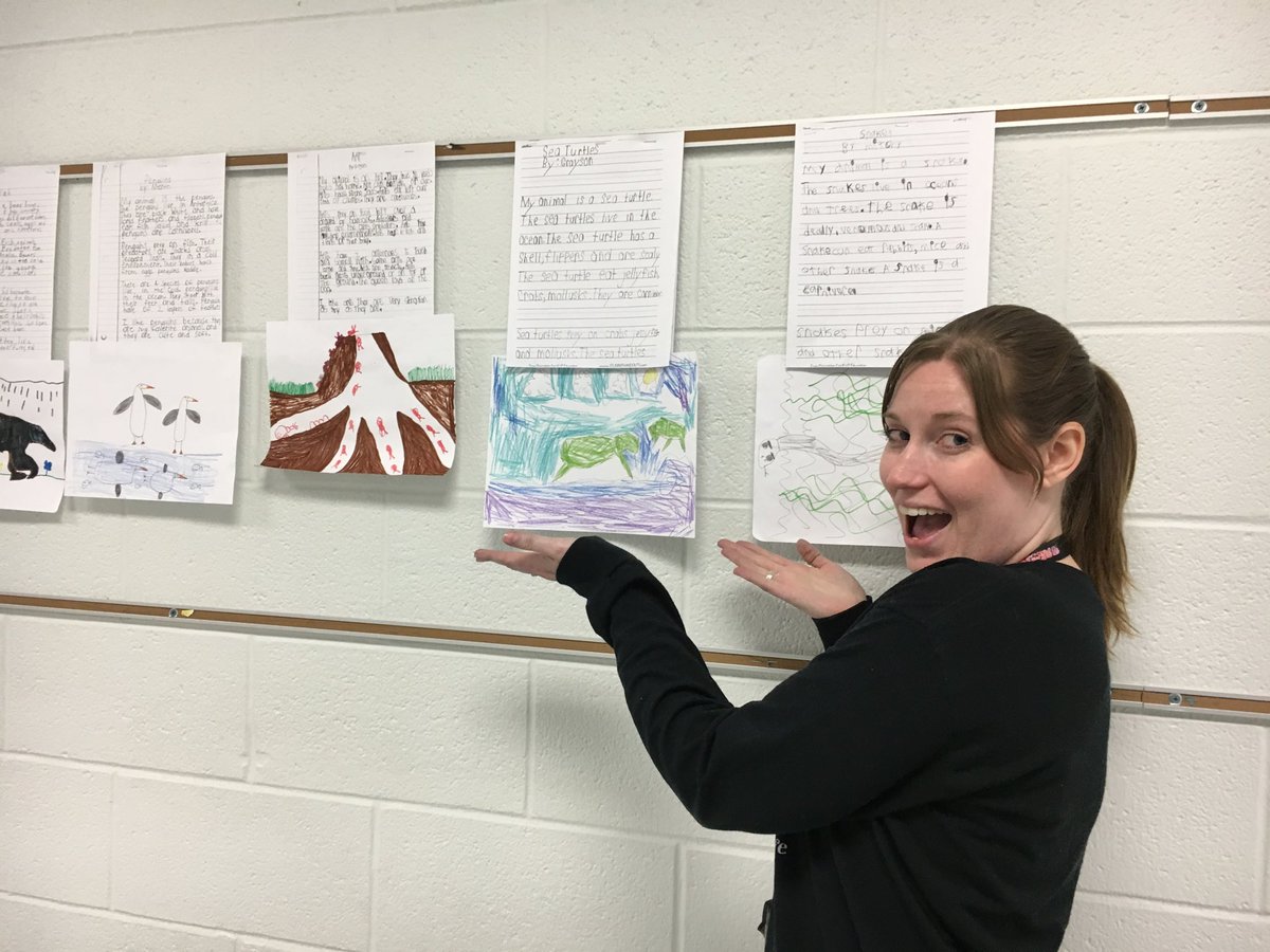 ewd2229's tweet photo. Ms. Robertson showcasing her animal research projects! @matthewwygal https://t.co/ZVIAYaymES