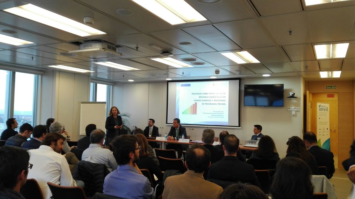 EsEnerInvest's tweet photo. Maria Pilar González, de #CDTI, ha explicado iniciativas en financiación de #Eficienciaenergética con fondos europeos y resultados de programas previos @EU_H2020, Fondos #FEDER y otros. #ENERINVEST https://t.co/aE8SVVOu3k