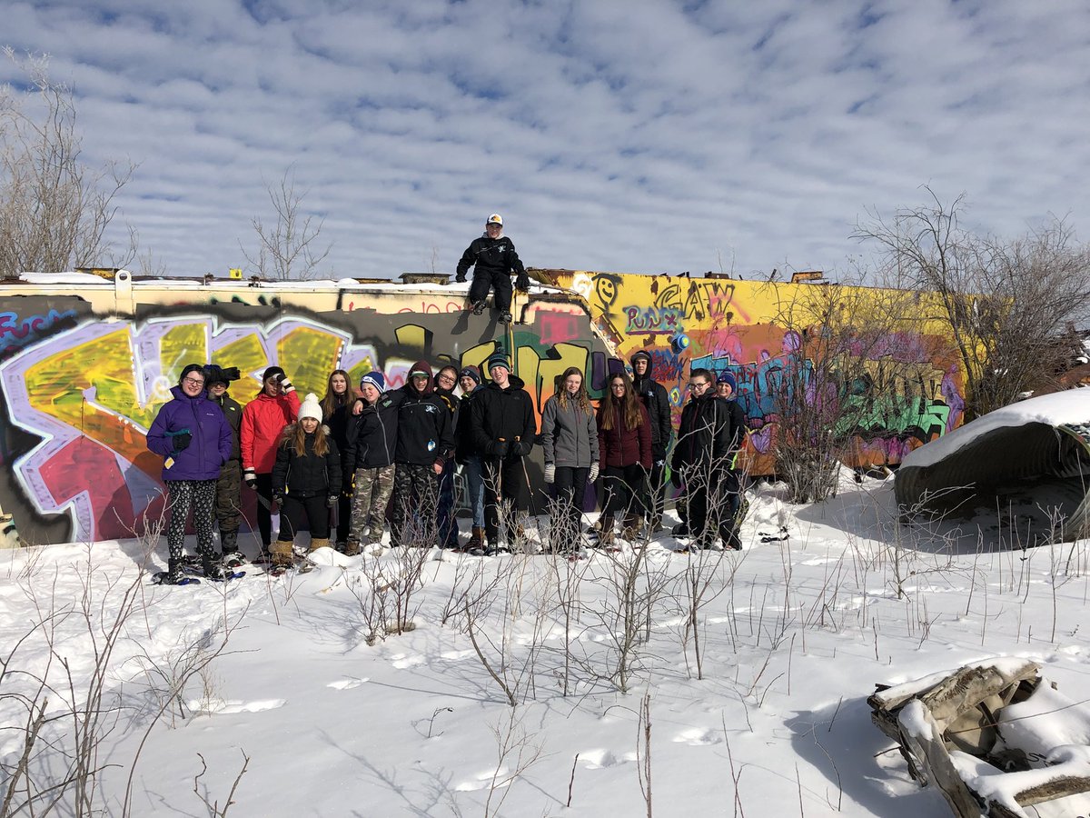 hlwpko's tweet photo. Great day for a snowshoe! @lakevistaschool #relationships#vitaminD https://t.co/Pvxm5DVSAI