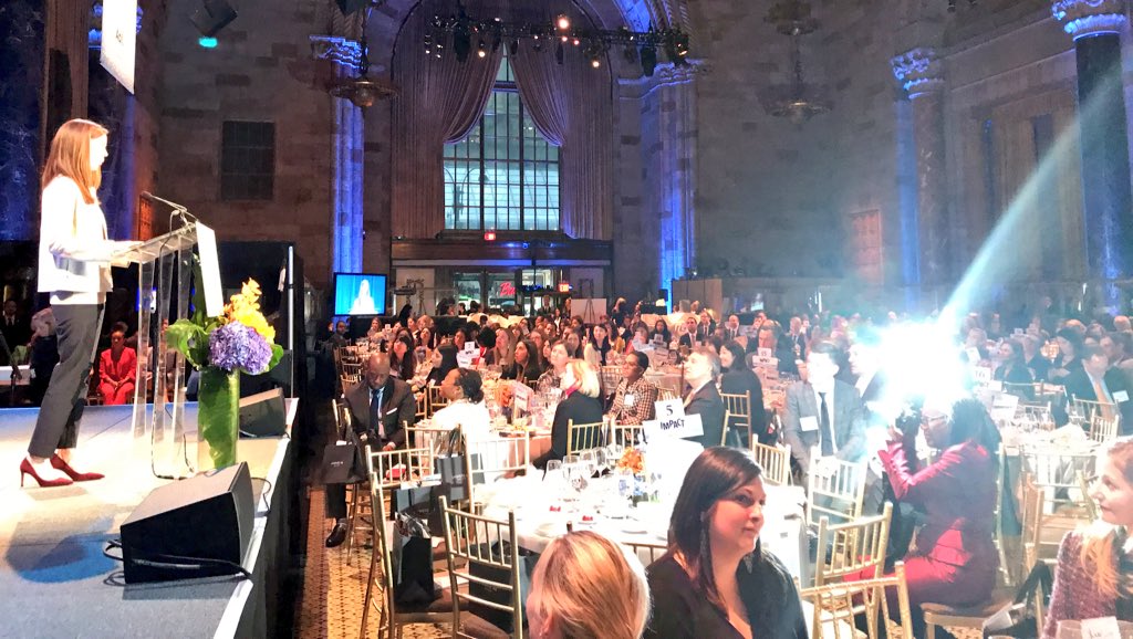 Congrats Ellen Patterson, Group Head, General Counsel, TD Bank Group on your 2018 #PowerofWomen Corporate Leadership Award powered by @SourceMediaCo <a href="/AmerBanker/">American Banker</a>! @TDNews_Canada <a href="/AllisonAAdams/">Allison Adams</a> <a href="/TDNews_US/">TD Bank News</a>