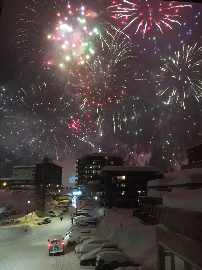 Oxy_Immo's tweet photo. Fireworks light up the sky for our #LaPlagne Champions tonight... #OMG #Massive #MarieMartinod #TessLedeux #KevinRolland #BenValentin #JulienLizeroux https://t.co/zCL0YR1Sn5