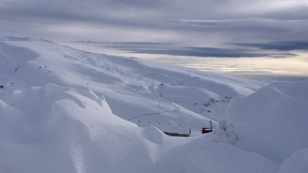 ⭐🌛Así despide la estación la jornada de esquí ¡Hasta mañana!🌘