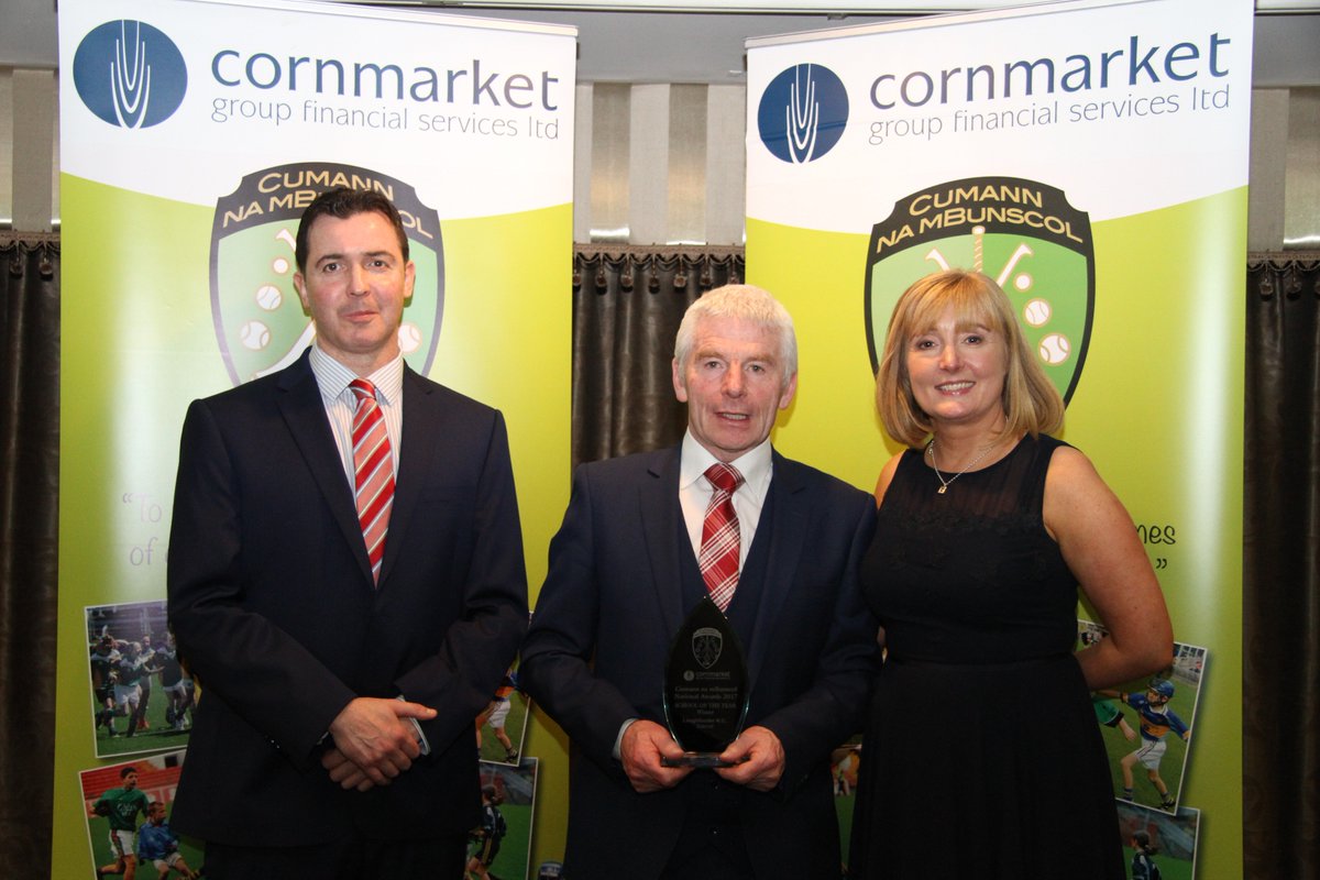 cnambnaisiunta's tweet photo. Loughfouder NS was chosen as Best Small School in 2017. Who will succeed Loughfouder in 2018? All will be revealed on Friday night at Cornmarket Cumann na mBunscol Awards in Kilkenny @Kerry_Official @knockgaa https://t.co/U9nB7uTJl7