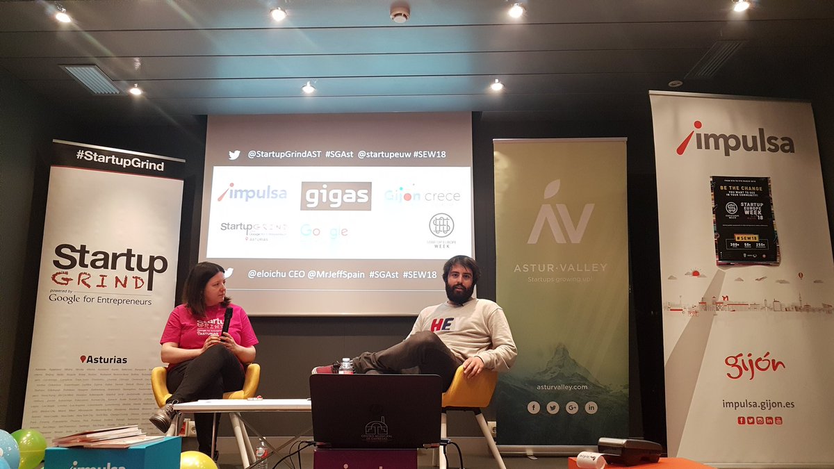 Aurora_Barrero's tweet photo. Estamos de celebración en @asturvalley el tercer aniversario de @StartupGrindAST dentro de #SEW18 con la entrevista de la gallega asturiana @mariaencinar
al gallego valenciano mexicano @eloichu CEO de @MrJeffSpain #sgAST #Asturias https://t.co/NvntfQUv4Q