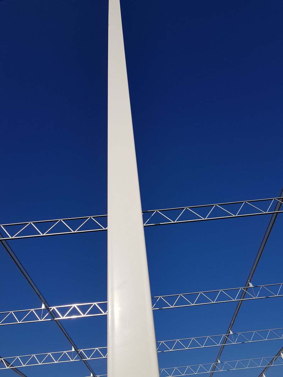 Vandaag bezoek gehad van de bouw begeleider, hij werd erg blij van de voortgang!😃