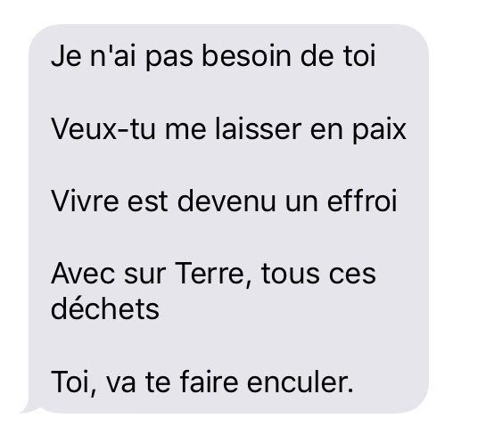 DephaseuR's tweet photo. Ça a pas l’air comme ça mais je pense qu’elle essaie de me faire passer un message https://t.co/NpWsAudidK