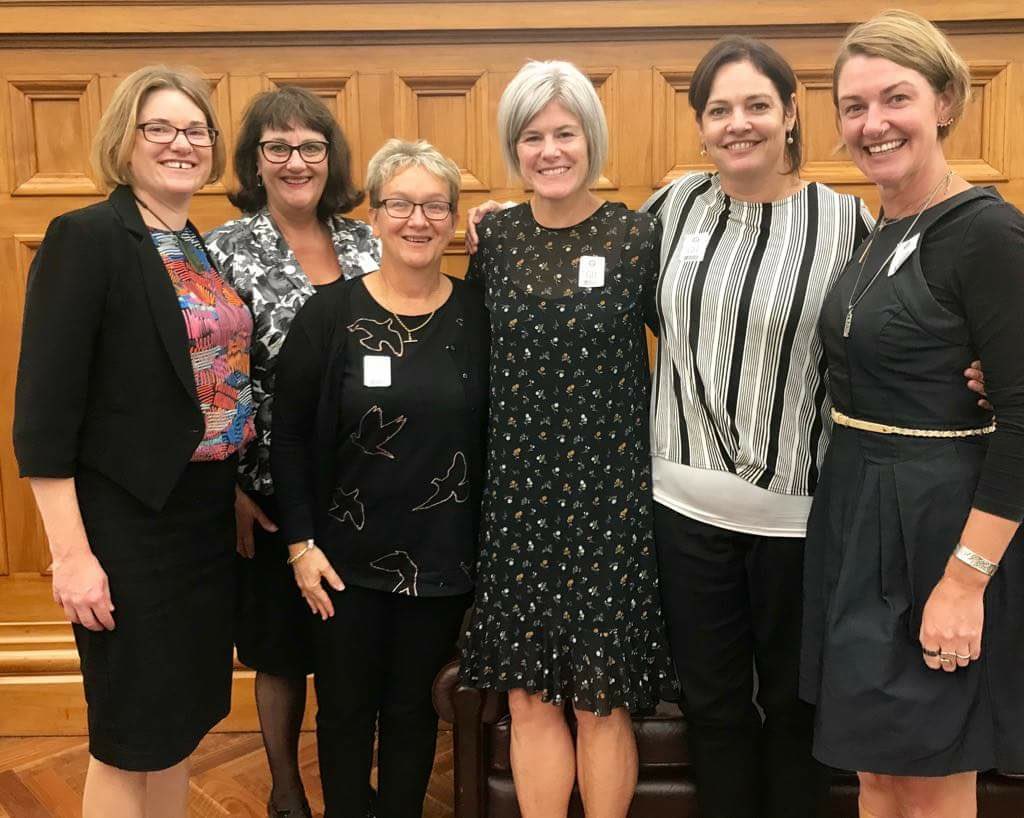 clare_lundon's tweet photo. #IWD2018BreakfastParliament women rise to the top @HelenClarkNZ #shiftthetrend https://t.co/Et9qD7zN9Z