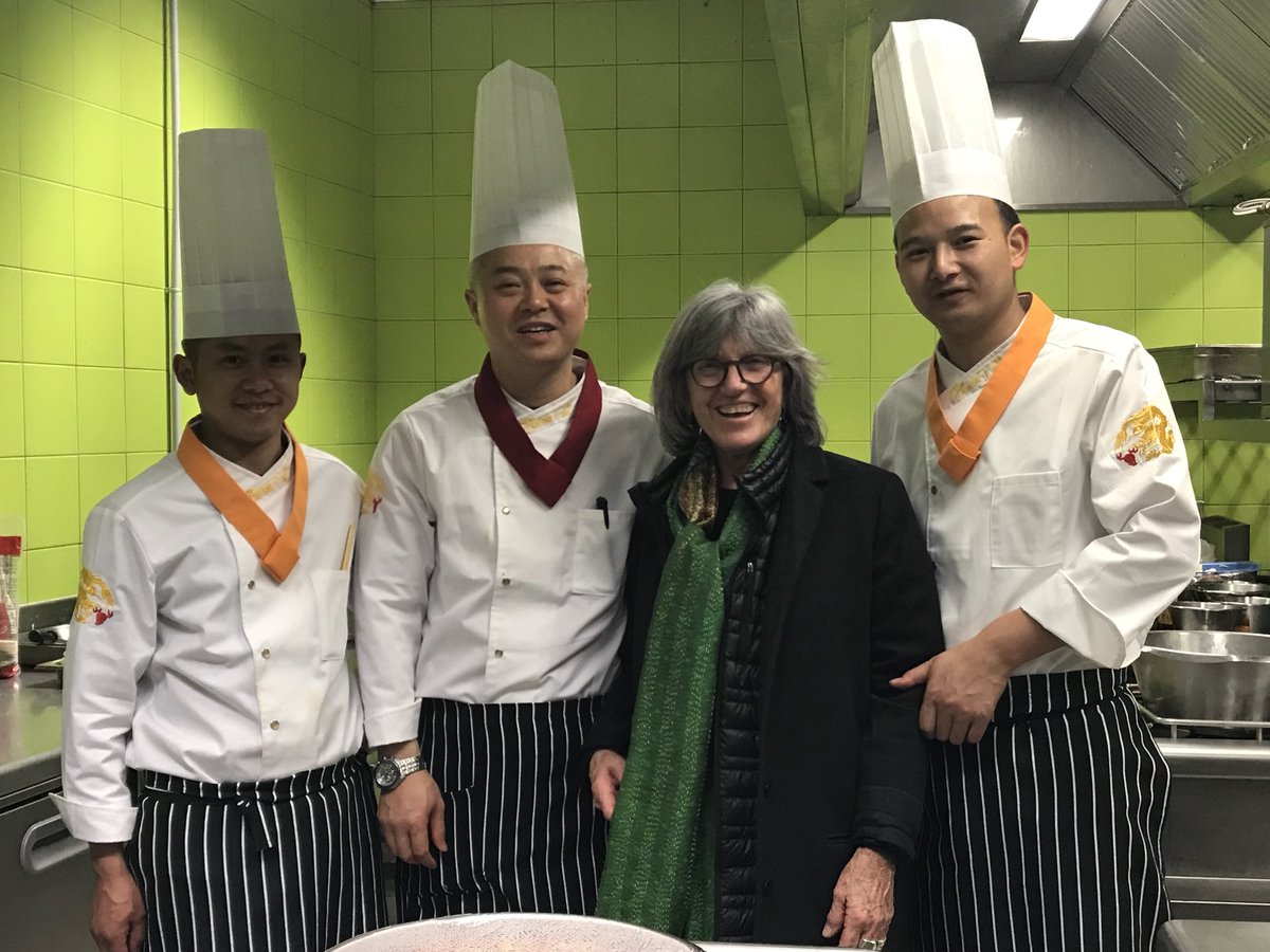 chantal_marion's tweet photo. Visite des cuisines du Lycee #GeorgesFreche et rencontre avec les chefs #Chengdhu #Sichuan @Saurel_P @Montpellier3m #International #UEST Jumelage et coopération une des forces de @montpellier_ https://t.co/iS1DqOLopb