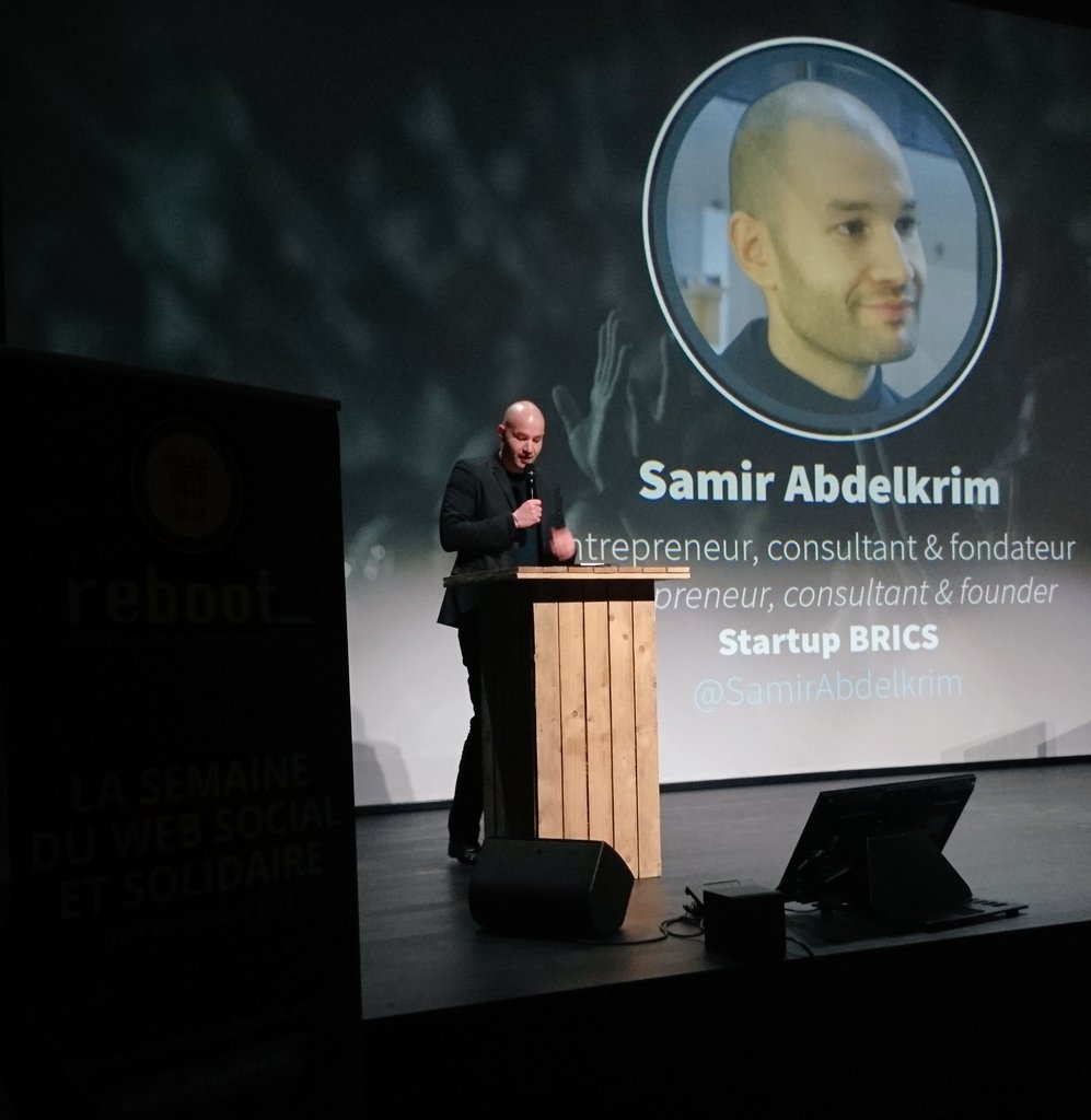 helloasso's tweet image. Samir Abdelkrim, @SamirAbdelkrim intervient, avant la table ronde, pour revenir sur le continent de l'innovation organique, l'Afrique. Retour sur le hack du Airtime par le peuple kenyan #reboot_ #SocialGoodWeek