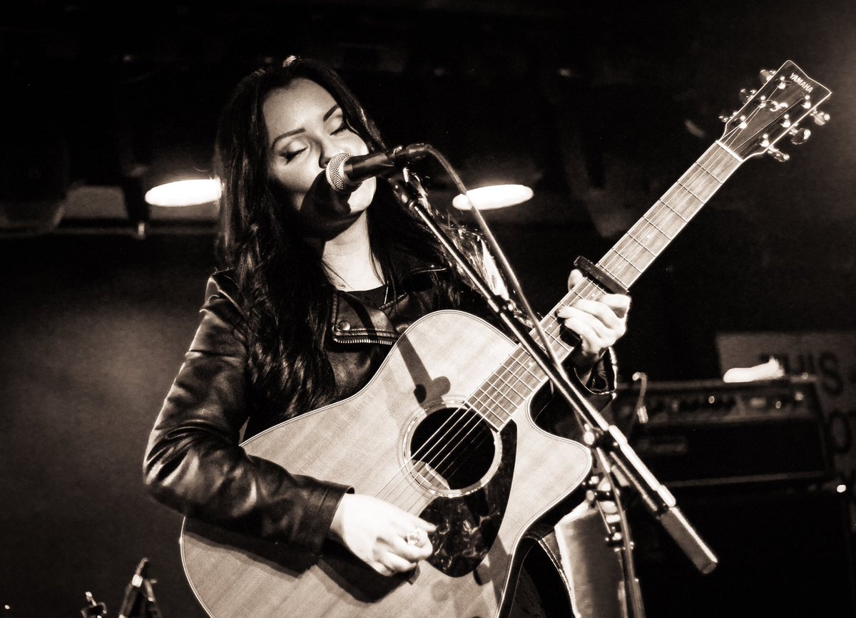 These pictures say it all for me!❤️Getting to sing my heart out on stage in #NewYorkCity ...it’s an actual dream come true!SERIOUSLY!!!Pinch me.Thanks to <a href="/CraicFest/">CraicFest</a> for having me play this year &amp; thanks to the wonderful <a href="/creeple/">creeple</a> for capturing my happiness with her camera magic!