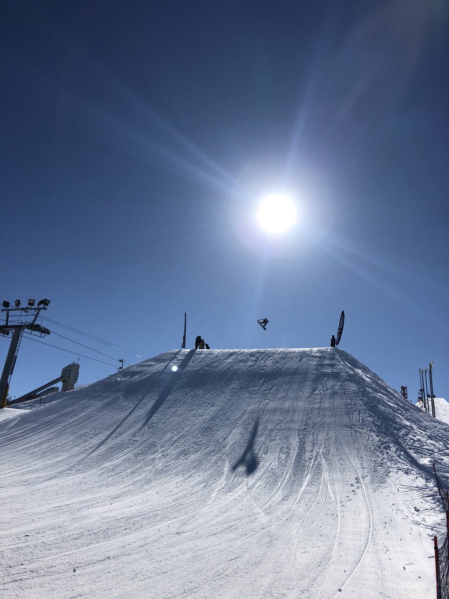 Training day at <a href="/WinSportCanada/">WinSport</a> for the Senior Slopestyle event tomorrow. Lots of action still to come from the <a href="/SportChek/">Sport Chek</a> Air Nation Freestyle Nationals presented by <a href="/mazdacanada/">mazdacanada</a> and <a href="/burtonsnowboard/">Burton Snowboards</a> taking place all week !  #AirNation2018