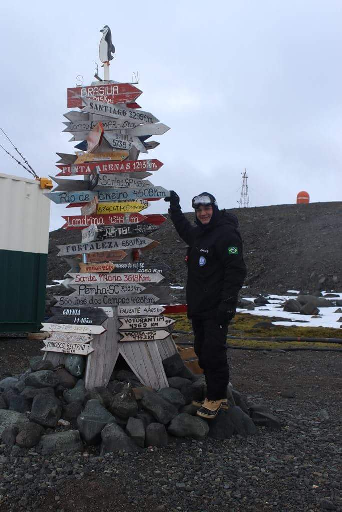 GuiWiltgen's tweet photo. Three years ago I was very close to my house ... Brazilian's Antarctica Station
#Antarctica #Antártida #EACF #PROANTAR #OPERANTAR #OPERANTARXXXIII https://t.co/SyzuDEWud4