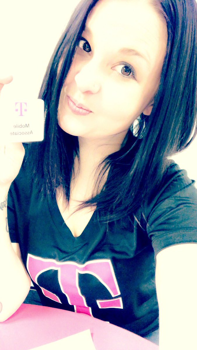 LeannaKing87's tweet photo. You know you want to come see me and find out what T-Mobile is all about and why you should switch to the UnCarrier! Plus you’d get to see me...can’t get any better than that!!! #WinWin #GPReady2018 #UnCarrier #TMobile #Soncy #WeWontStop #Day13 #TeamMagenta https://t.co/IU7zBQuMOx