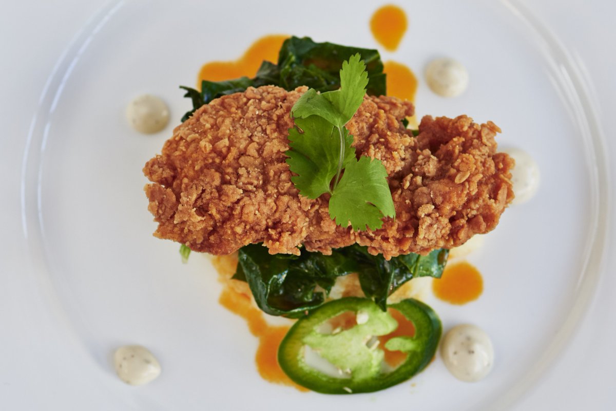 UPSIDEfoods's tweet image. Who else is drooling over this Memphis chicken? 🤤