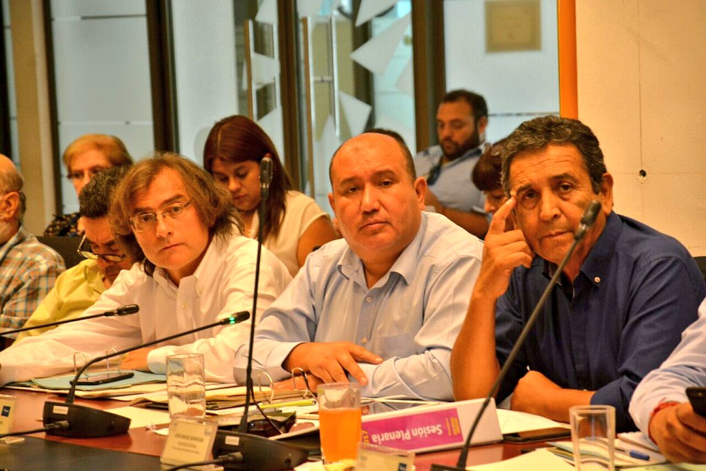 COREsantiago's tweet photo. [AHORA] Intendente Claudio @Orrego entrega última Cuenta de Gestión frente al @COREsantiago, destacando logros del periodo 2014-2018 #SomosCoreRM https://t.co/tR5NhMZnqg