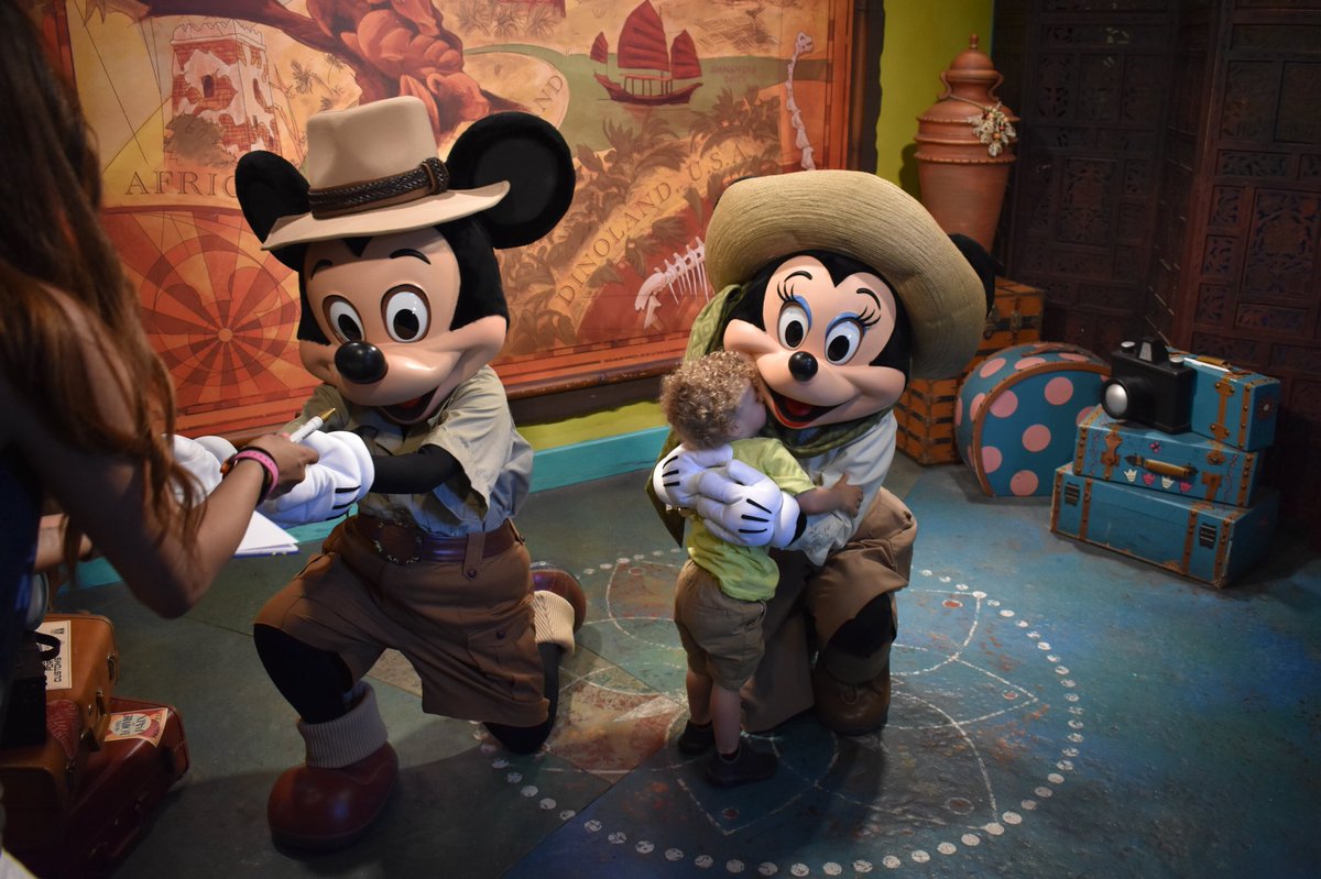 MikeRioMMA's tweet photo. Great #Disney trip. #LiamAlexanderRio #MickeyMouse #MinnieMouse #RioFamily https://t.co/EUbpTOQyem