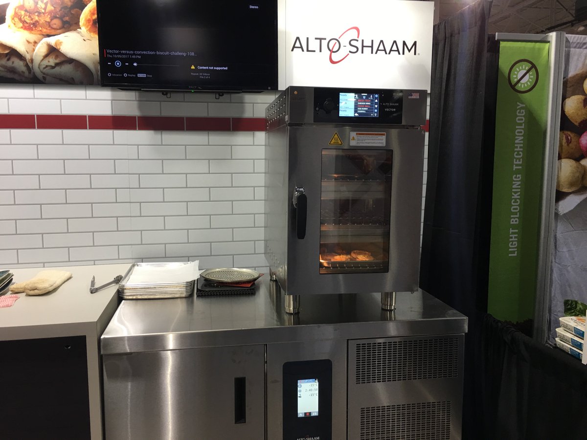 Alto_Chef_WC's tweet photo. We’re at @ConvenienceU #Carwacs show with the new @Alto_Shaam Vector #ventless oven and many C-Store solutions for Cook and Holding. Drop by for a bite! https://t.co/PN1svssOvQ