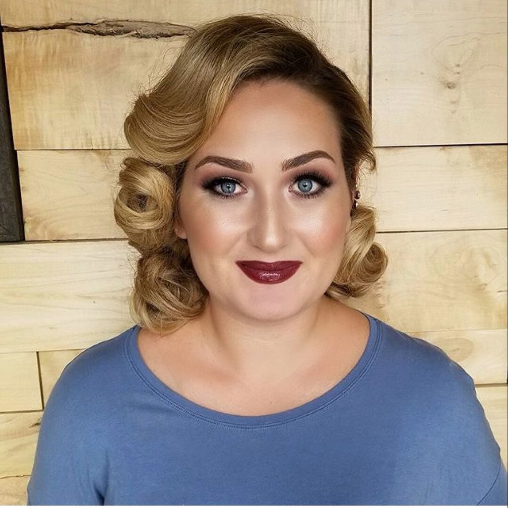 PicasoStudios's tweet photo. 1920’s Glamour💋

Makeup: Artist Sandi 

Call Us To Make Your Next Appointment!📞
(905)-851-9106

Send Us Your Selfies!💕
We Want To Feature Your Gorgeous Looks On Our Social Media!
Email Us at cathey.s@hotmail.com or DM us on Instagram, Twitter or Facebook! https://t.co/GGQJMswq5P